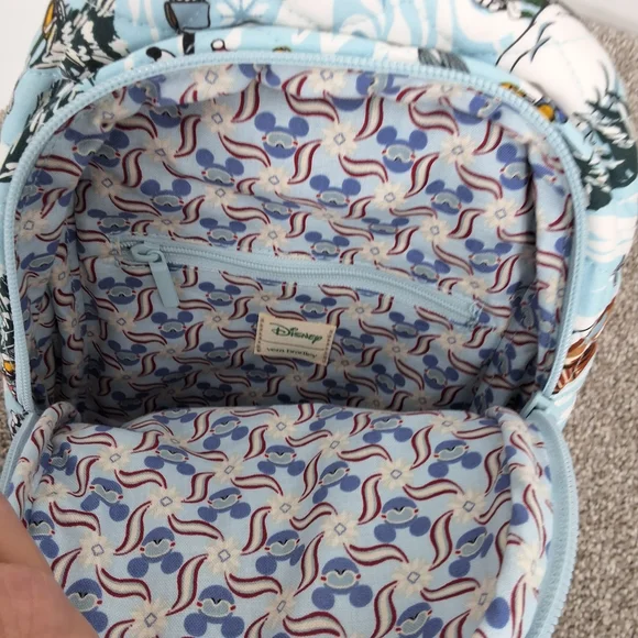 Disney Vera Bradley Ski Vacation Quilted Sling Bag - Picture 5 of 6